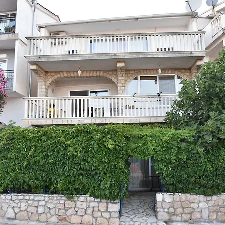 Ivancica Apartment Tisno