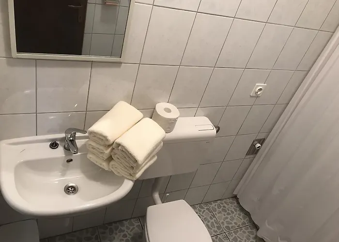 イヴァンチサ ティスノ