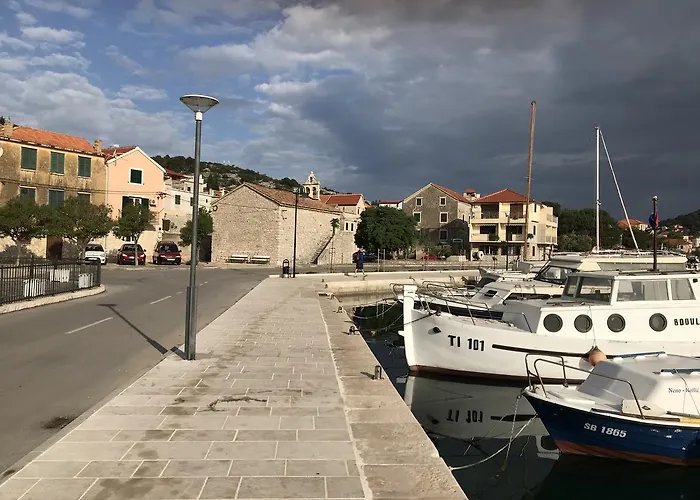 イヴァンチサ アパート ティスノ