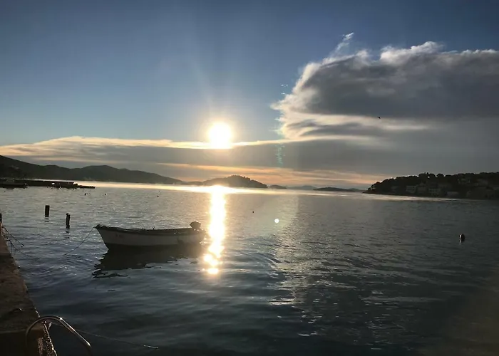 アパート イヴァンチサ ティスノ